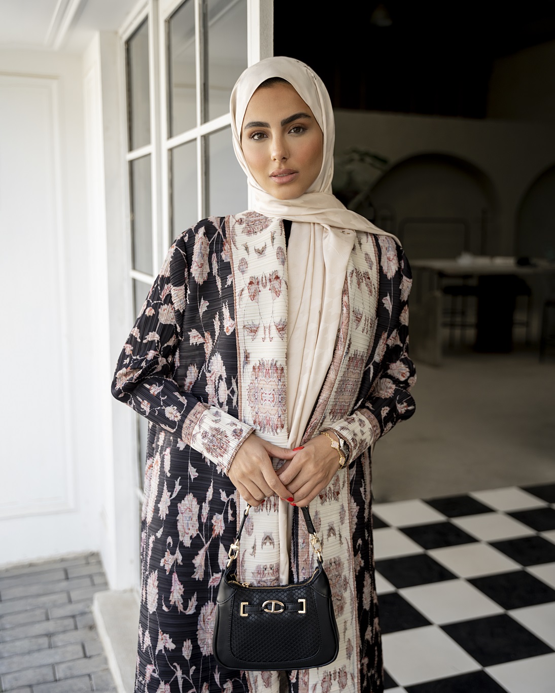 عبا پلیسه نفیس - Image 2