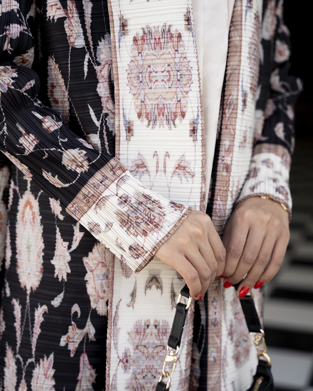 عبا پلیسه نفیس - Image 3